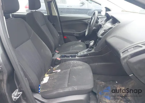 2018 Ford Focus S z USA, uszkodzony, nr VIN 1FADP3E28JL276649